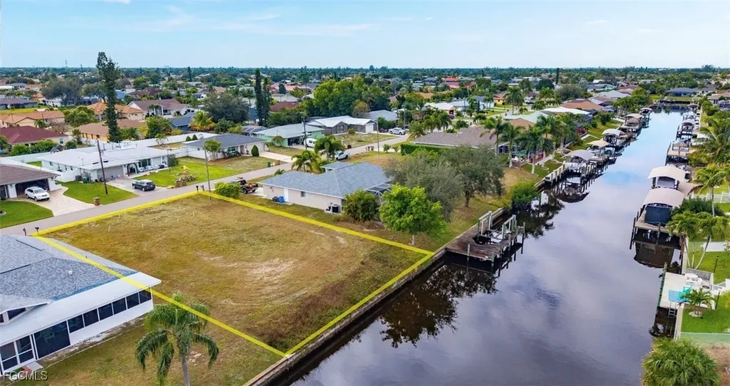 1215 SE 16th Street Cape Coral FL 33990
