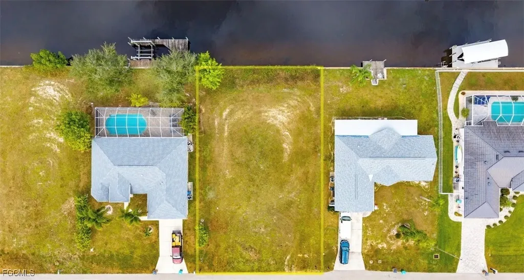 1215 SE 16th Street Cape Coral FL 33990