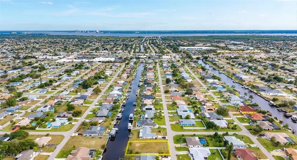 1215 SE 16th Street Cape Coral FL 33990