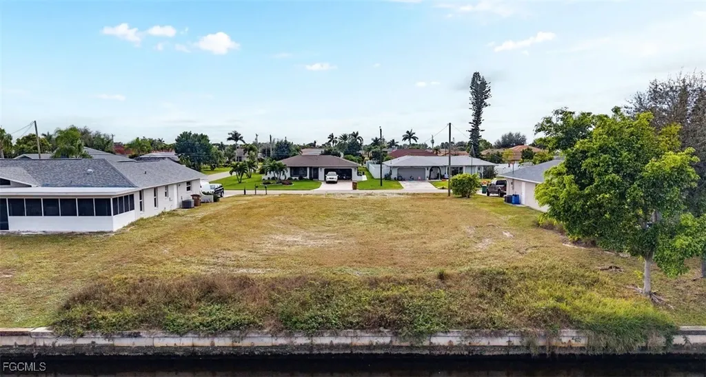 1215 SE 16th Street Cape Coral FL 33990