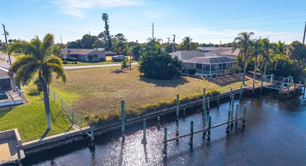 111 SE 37th Terrace Cape Coral FL 33904