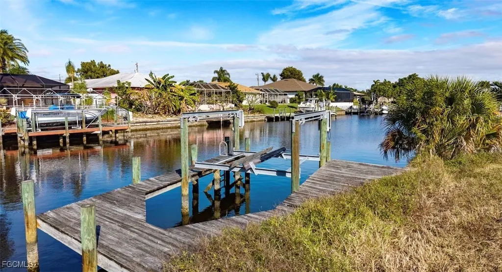 107 SE 35th Terrace Cape Coral FL 33904