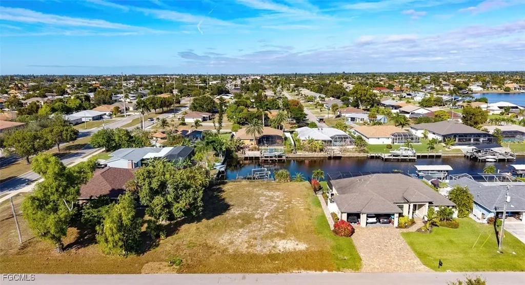 107 SE 35th Terrace Cape Coral FL 33904