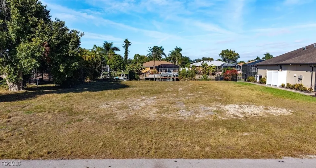107 SE 35th Terrace Cape Coral FL 33904