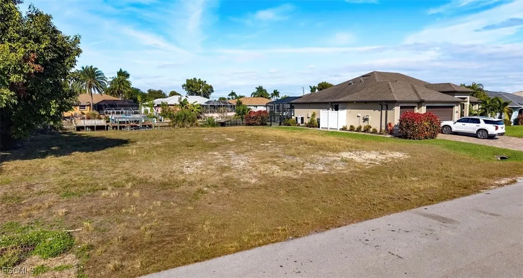 107 SE 35th Terrace Cape Coral FL 33904