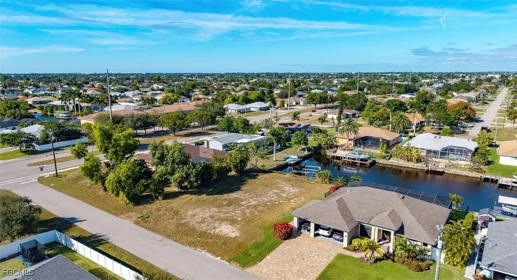 107 SE 35th Terrace Cape Coral FL 33904