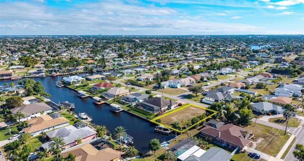 107 SE 35th Terrace Cape Coral FL 33904