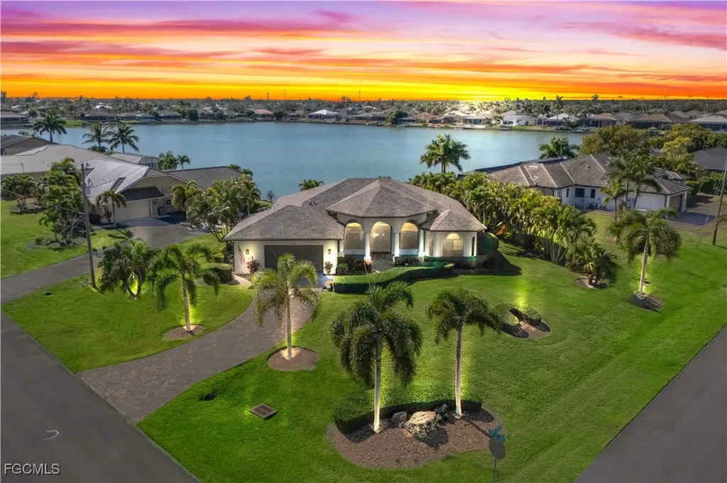 1304 SW 25th Terrace Cape Coral FL 33914