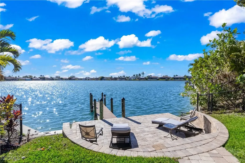 1304 SW 25th Terrace Cape Coral FL 33914