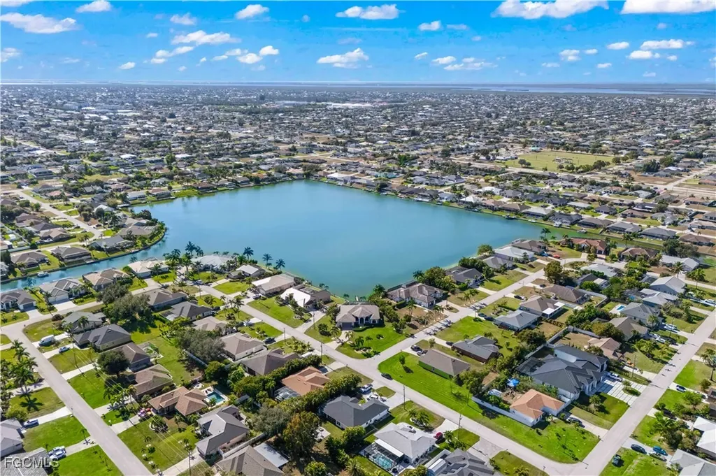 1304 SW 25th Terrace Cape Coral FL 33914