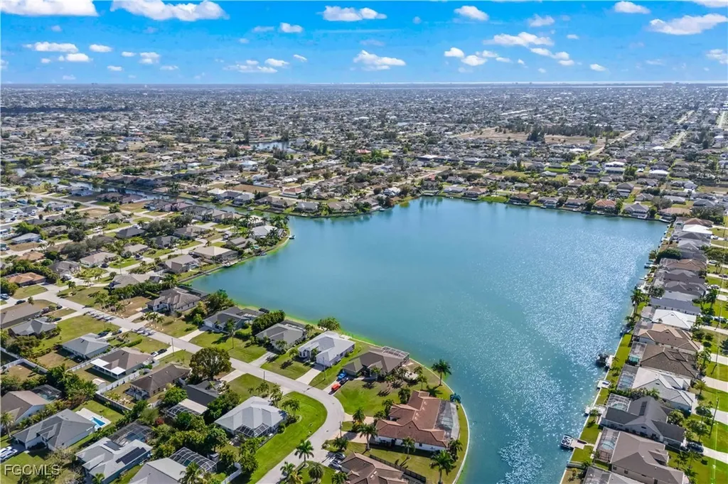 1304 SW 25th Terrace Cape Coral FL 33914