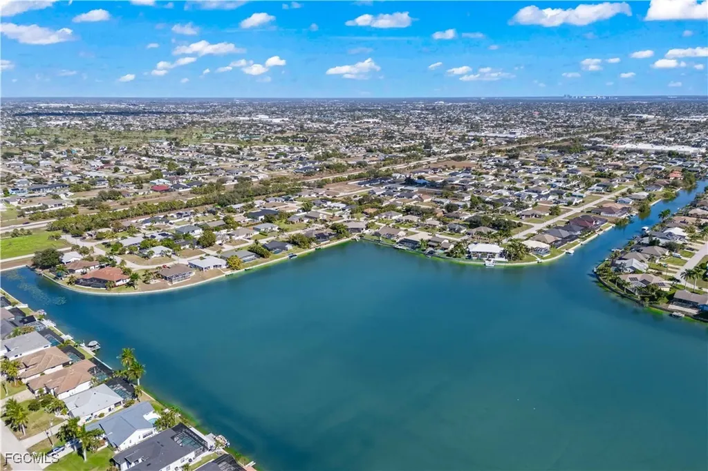1304 SW 25th Terrace Cape Coral FL 33914