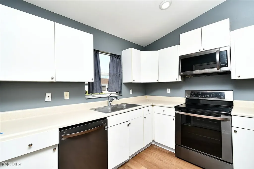 2405/2407 Mansfield Avenue S Lehigh Acres FL 33973