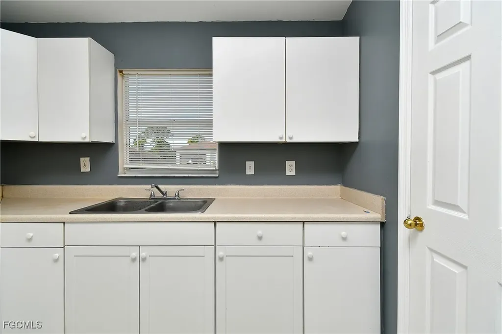 2405/2407 Mansfield Avenue S Lehigh Acres FL 33973