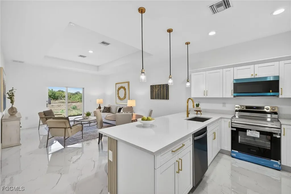 512 Caywood Avenue S Lehigh Acres FL 33974