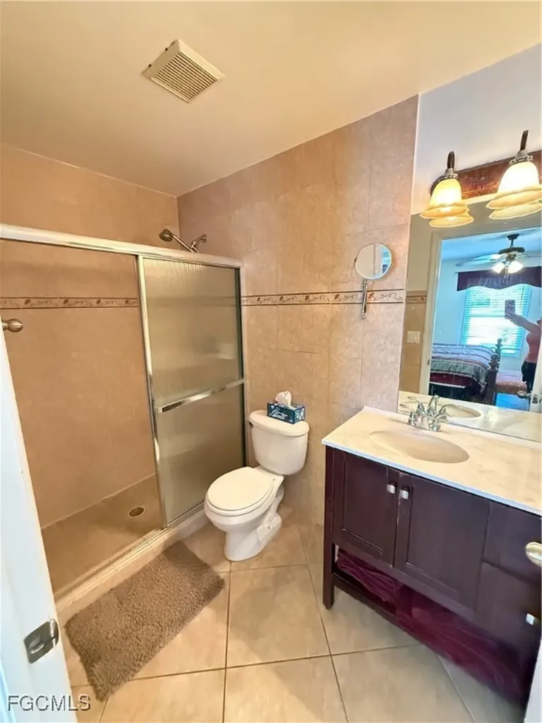 902 Mcarthur Avenue Lehigh Acres FL 33936