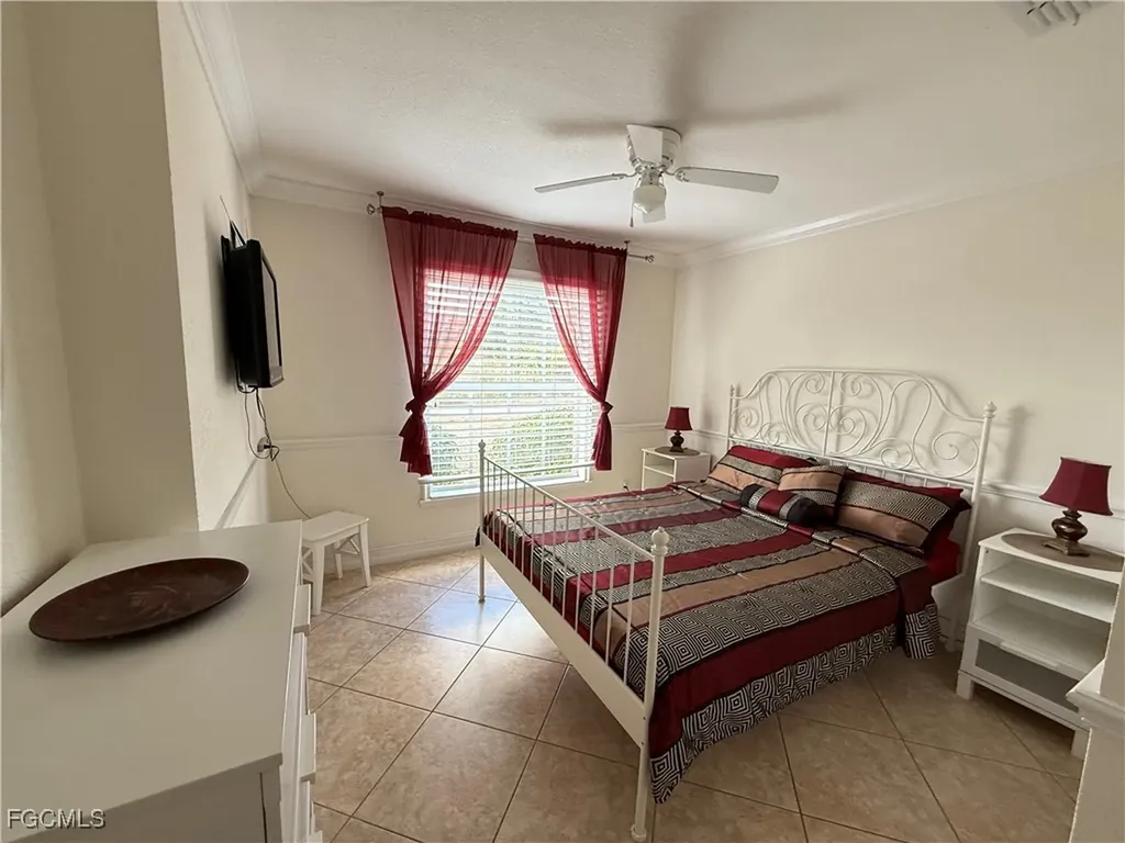 902 Mcarthur Avenue Lehigh Acres FL 33936