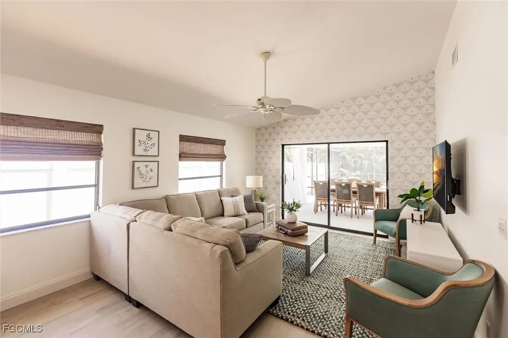 842 99th Avenue N Naples FL 34108