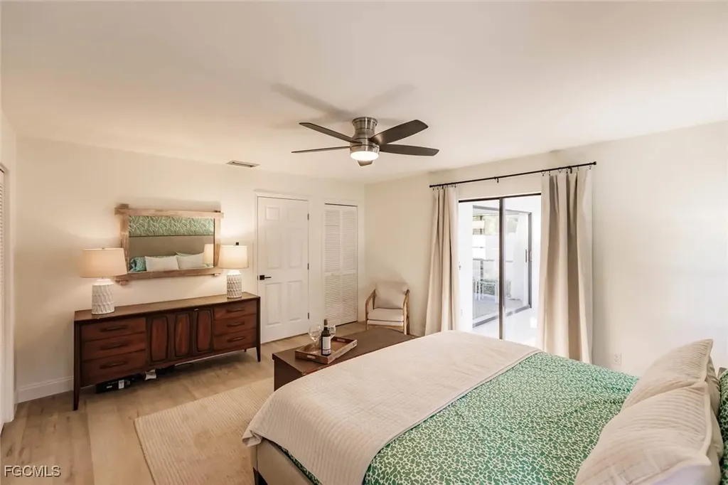 842 99th Avenue N Naples FL 34108