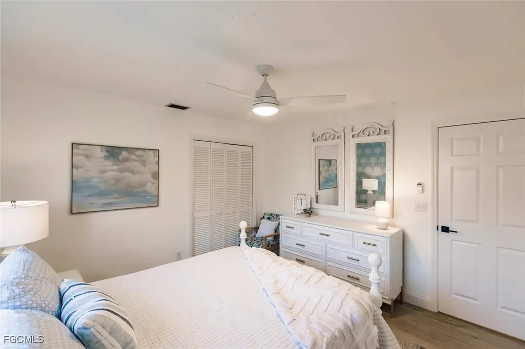 842 99th Avenue N Naples FL 34108