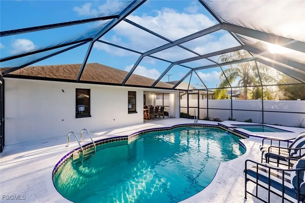 842 99th Avenue N Naples FL 34108