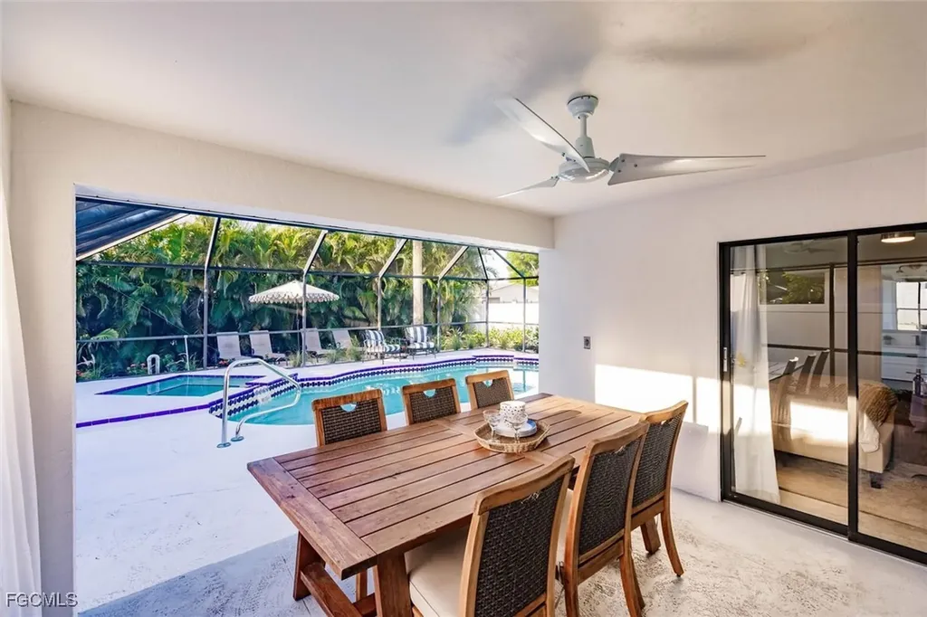 842 99th Avenue N Naples FL 34108