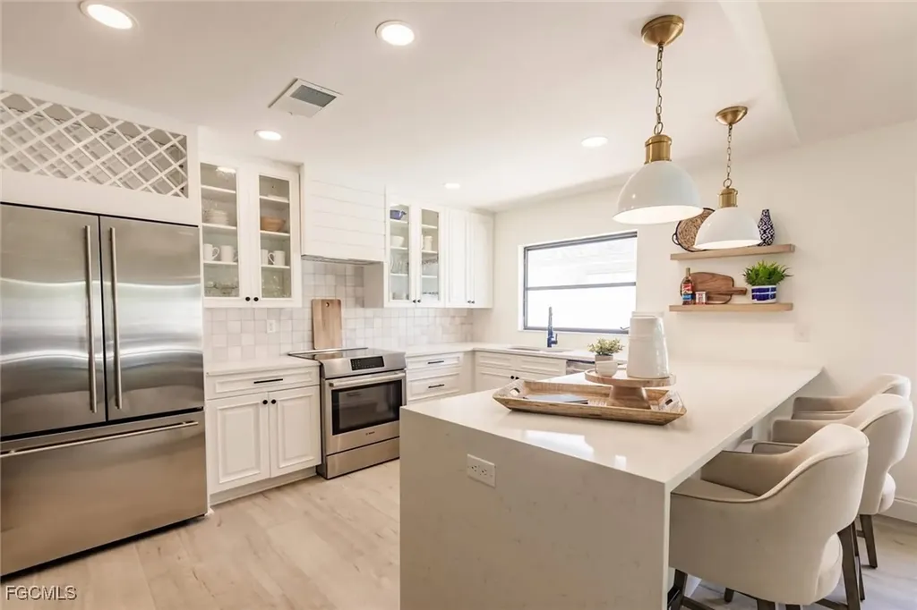 842 99th Avenue N Naples FL 34108