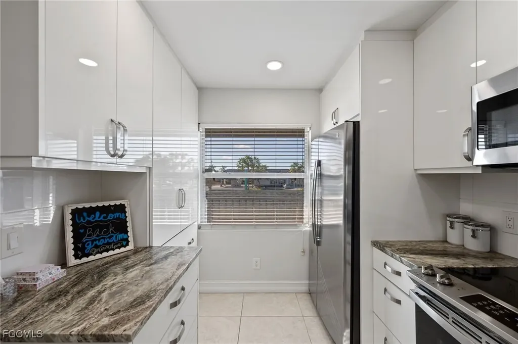 1519 Cape Coral Parkway W Cape Coral FL 33914