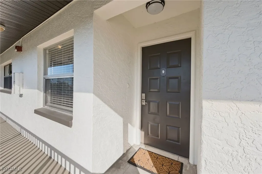 1519 Cape Coral Parkway W Cape Coral FL 33914
