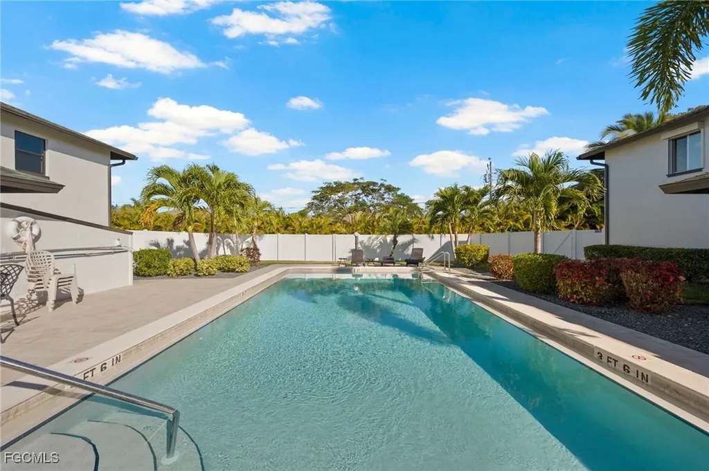 1519 Cape Coral Parkway W Cape Coral FL 33914