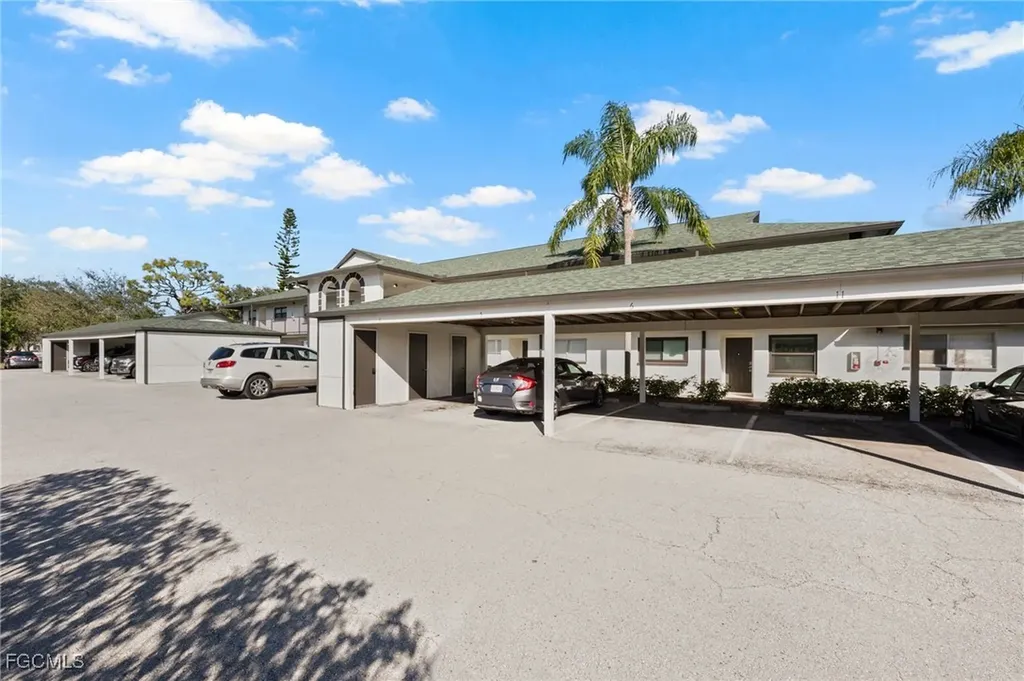 1519 Cape Coral Parkway W Cape Coral FL 33914