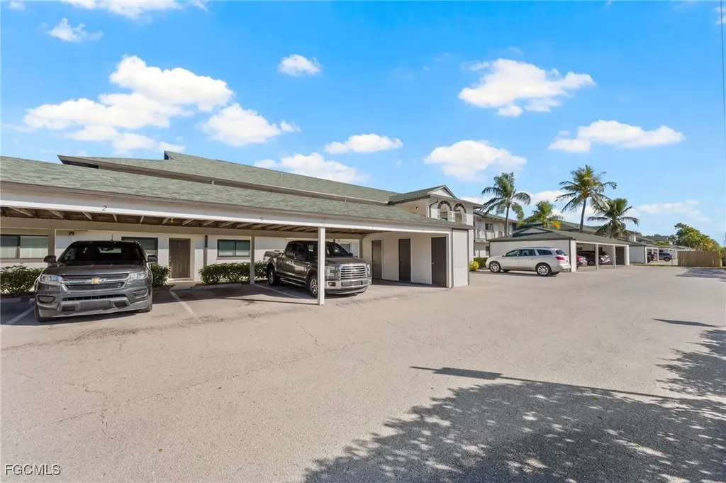 1519 Cape Coral Parkway W Cape Coral FL 33914