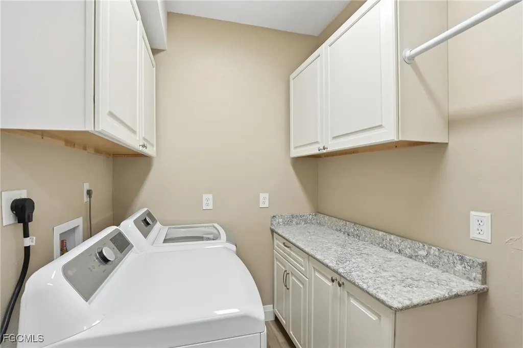 8380 Aqua Cove Lane North Fort Myers FL 33903