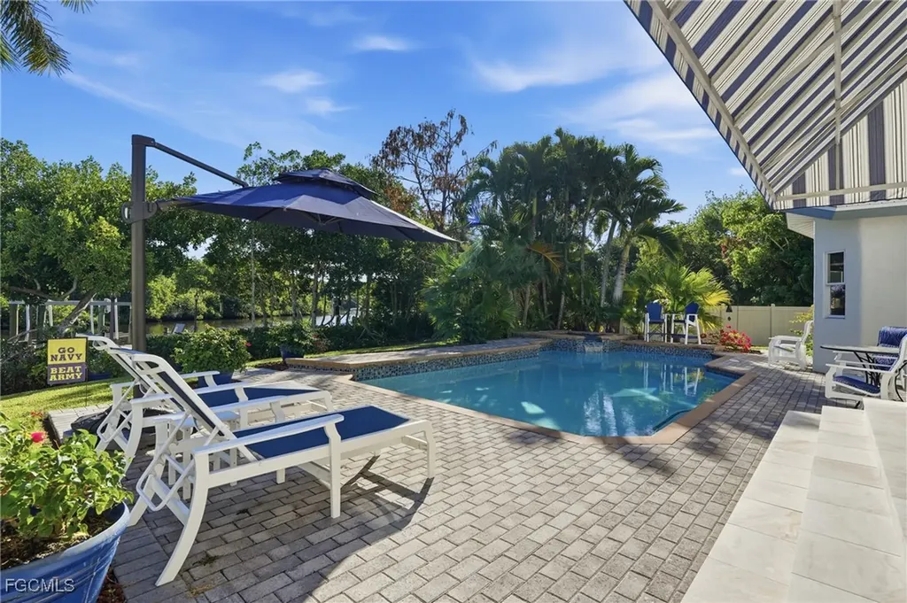 8380 Aqua Cove Lane North Fort Myers FL 33903