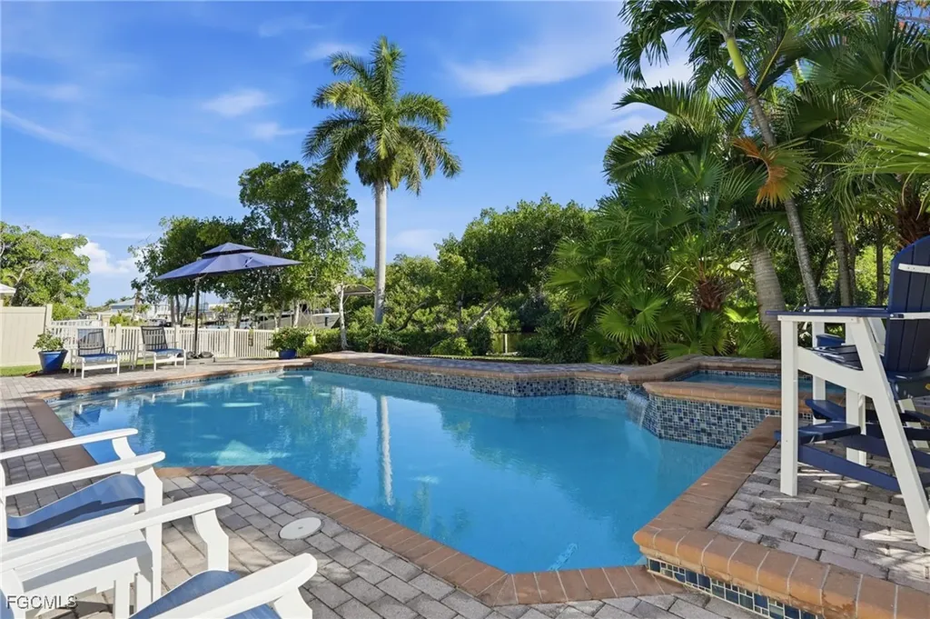 8380 Aqua Cove Lane North Fort Myers FL 33903