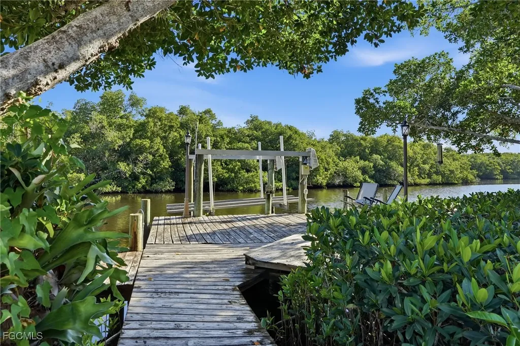 8380 Aqua Cove Lane North Fort Myers FL 33903