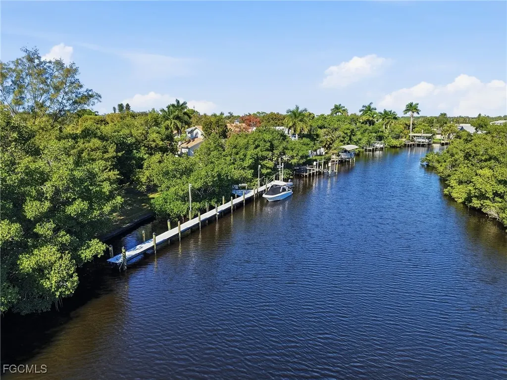 8380 Aqua Cove Lane North Fort Myers FL 33903