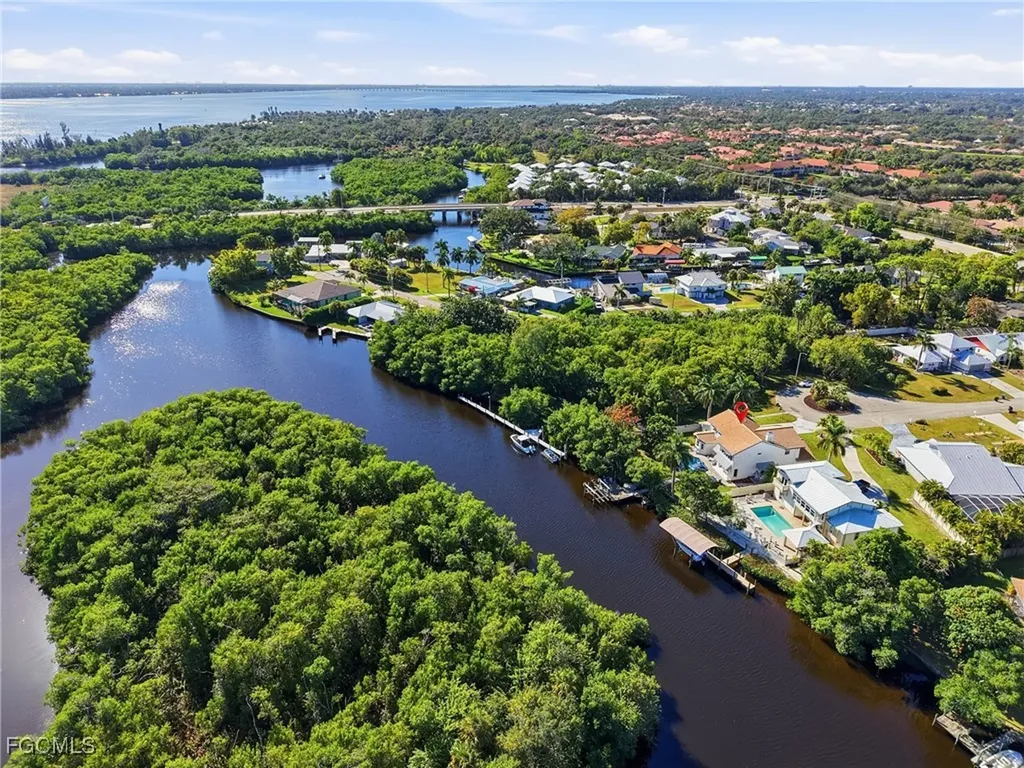 8380 Aqua Cove Lane North Fort Myers FL 33903