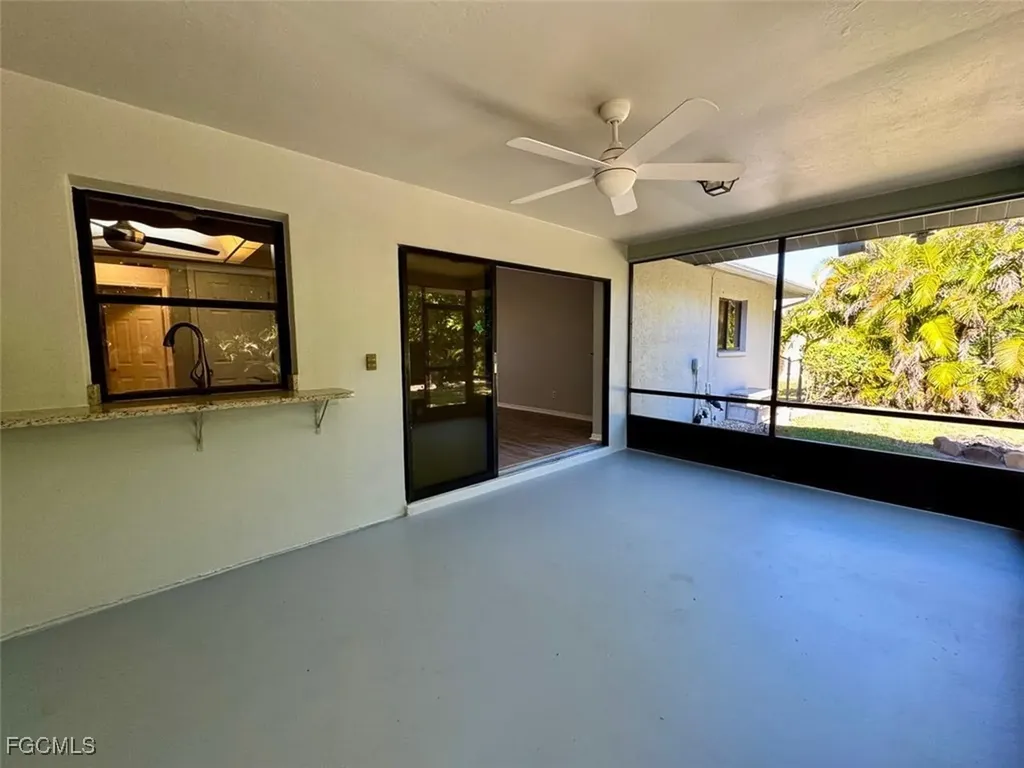 3725 SW 6th Avenue Cape Coral FL 33914