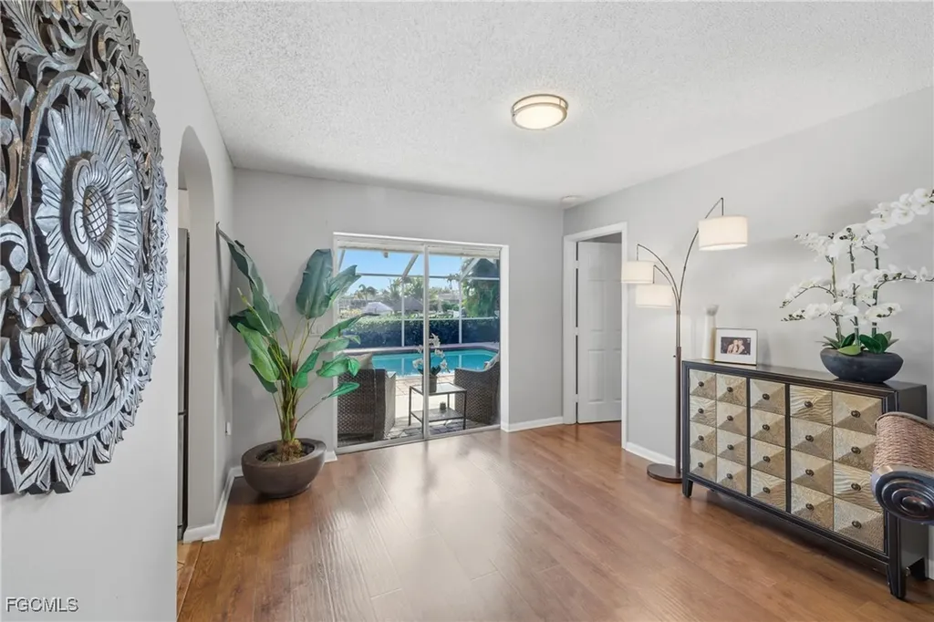 4047 Country Club Boulevard Cape Coral FL 33904
