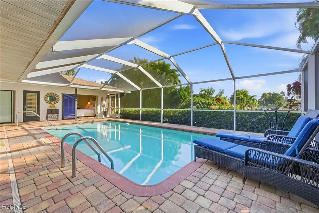 4047 Country Club Boulevard Cape Coral FL 33904