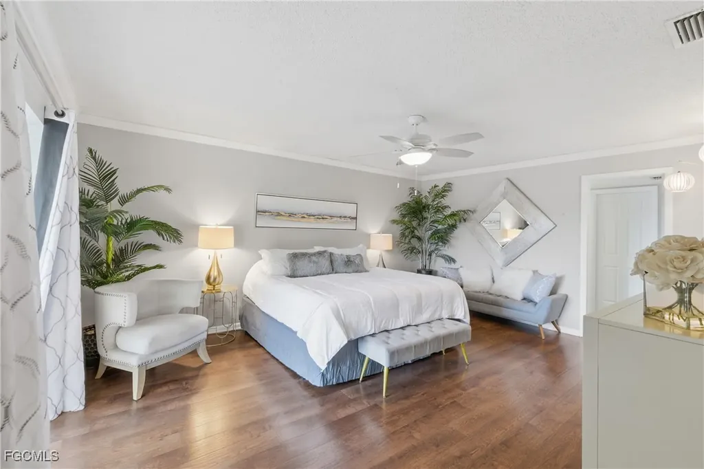 4047 Country Club Boulevard Cape Coral FL 33904