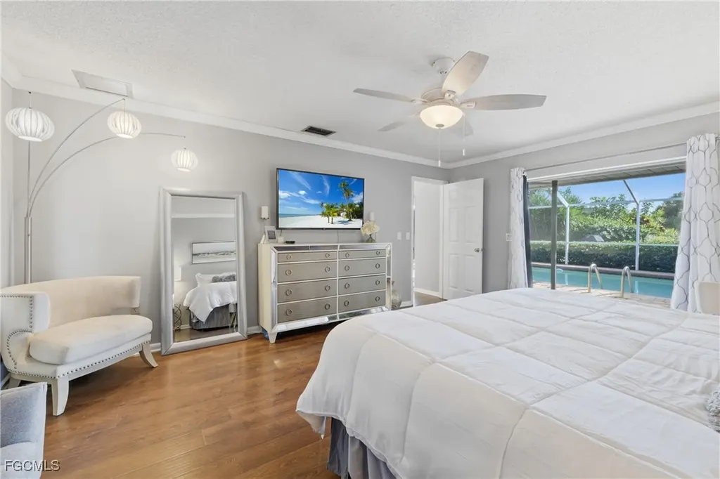 4047 Country Club Boulevard Cape Coral FL 33904