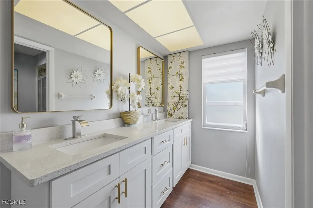 4047 Country Club Boulevard Cape Coral FL 33904