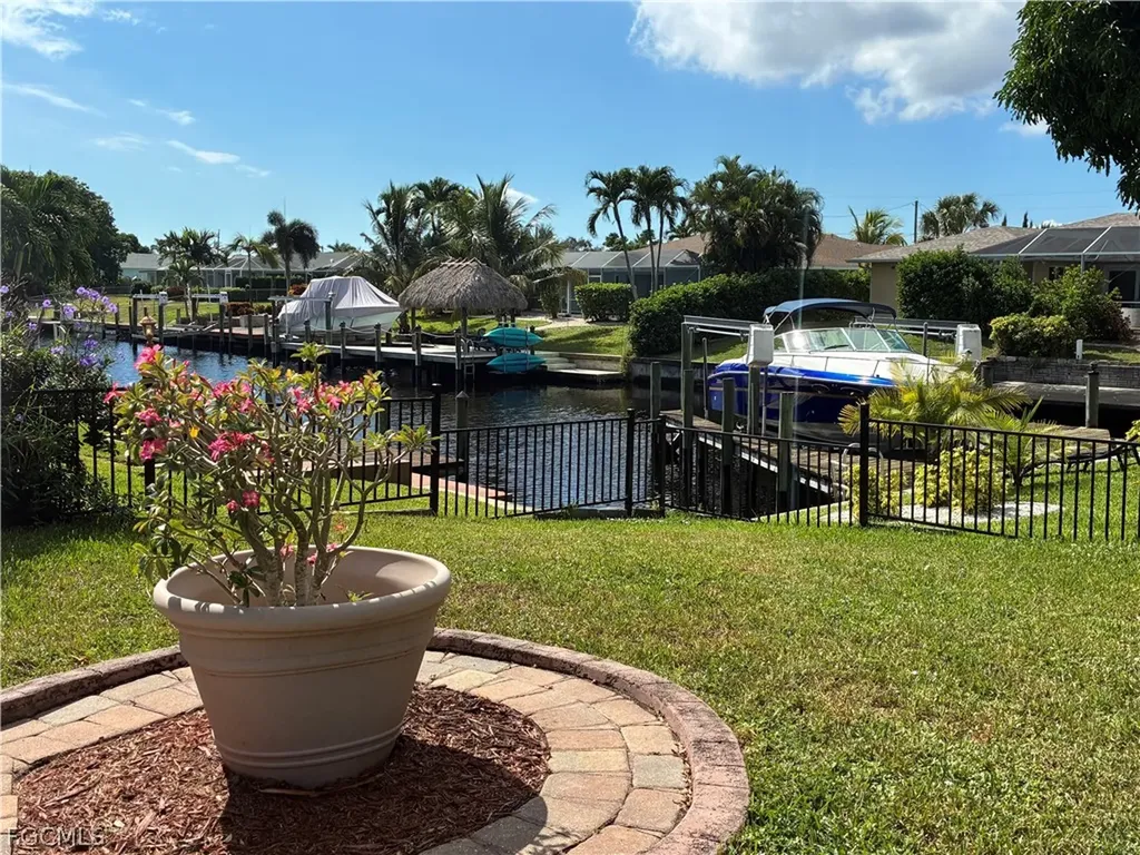 4047 Country Club Boulevard Cape Coral FL 33904