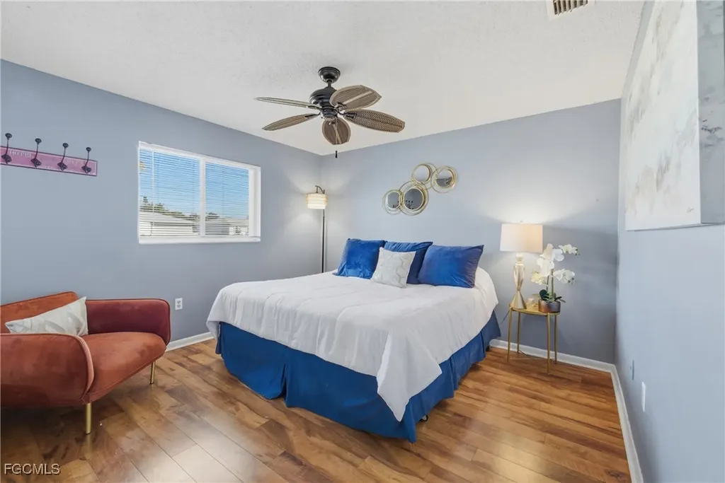 4047 Country Club Boulevard Cape Coral FL 33904