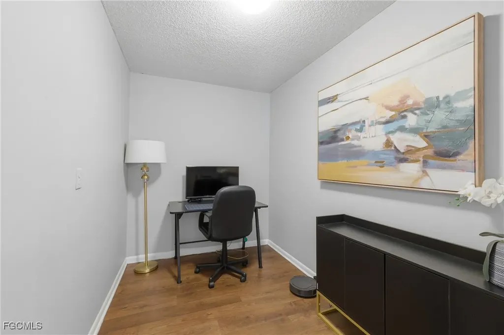 4047 Country Club Boulevard Cape Coral FL 33904