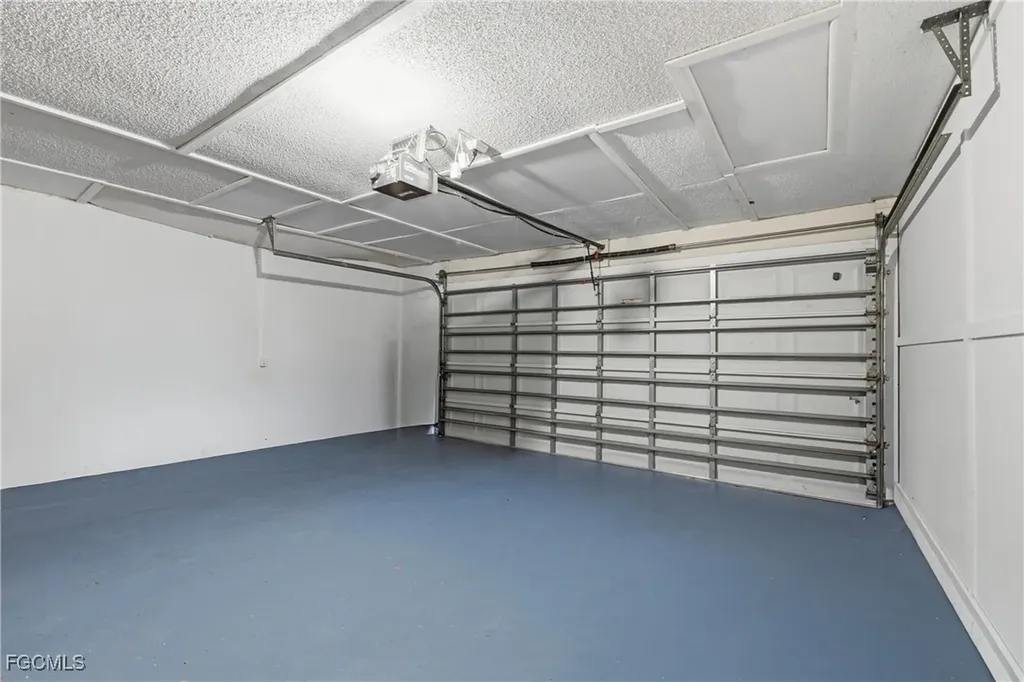 4047 Country Club Boulevard Cape Coral FL 33904
