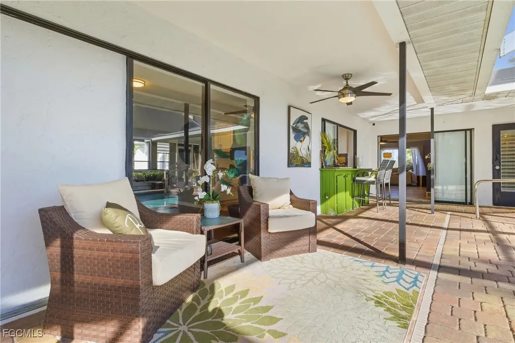 4047 Country Club Boulevard Cape Coral FL 33904