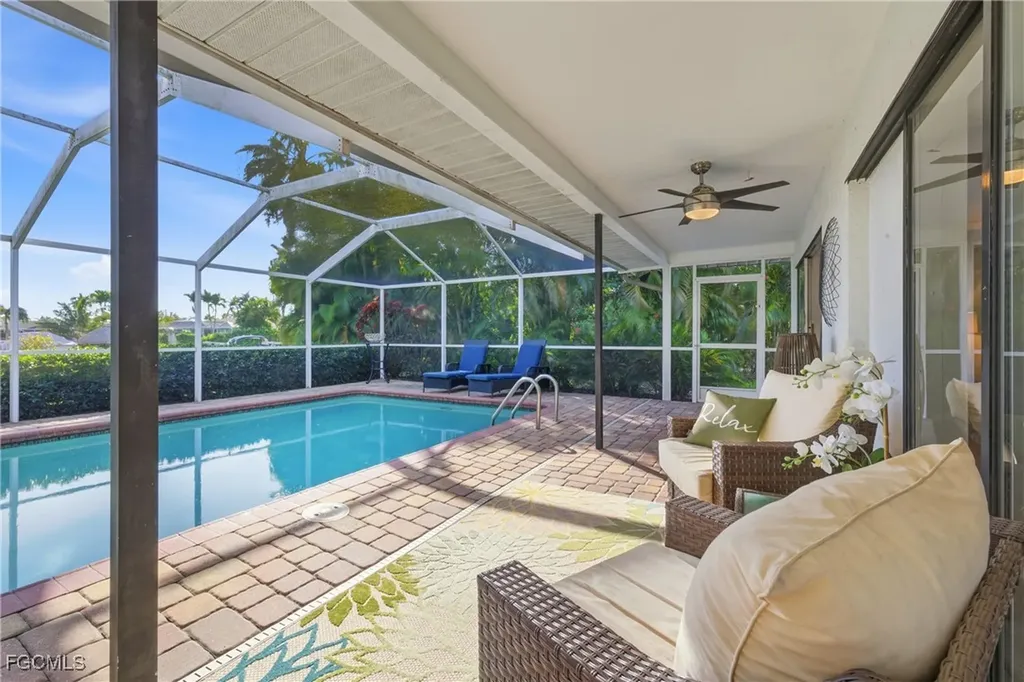 4047 Country Club Boulevard Cape Coral FL 33904